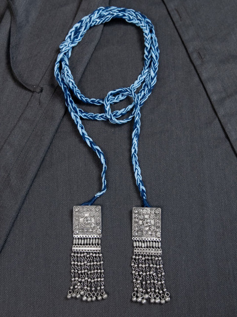 

creyons by mansi Blue & Silver-Toned Embellished Stole Handcrafted Necklace