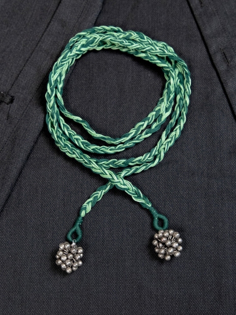 

creyons by mansi Green & Silver-Toned Embellished Stole Handcrafted Necklace