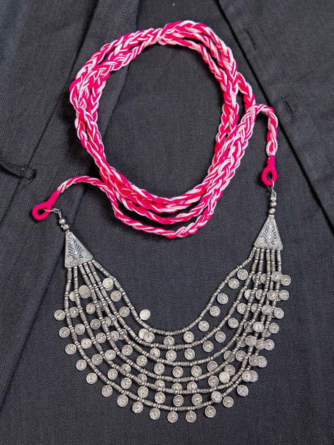 

creyons by mansi Pink & Silver-Toned Embellished Stole Handcrafted Necklace