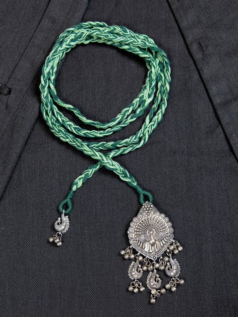 

creyons by mansi Green & Silver-Toned Embellished Stole Handcrafted Necklace