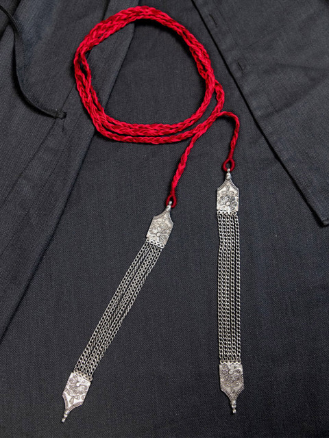 

creyons by mansi Red & Silver-Toned Embellished Stole Handcrafted Necklace