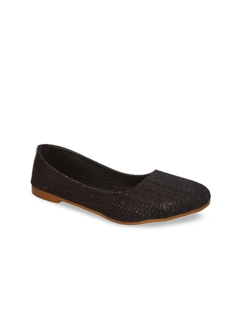

WOMENS BERRY Women Black Textured Ballerinas with Laser Cuts Flats