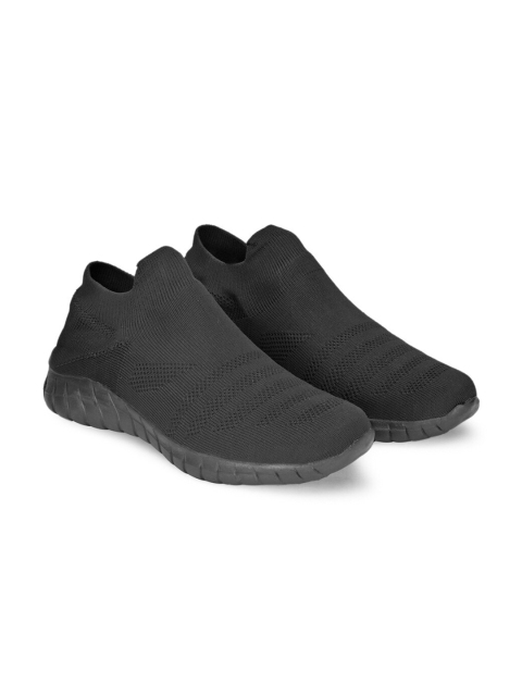 

mr wonker Men Black Running Shoes