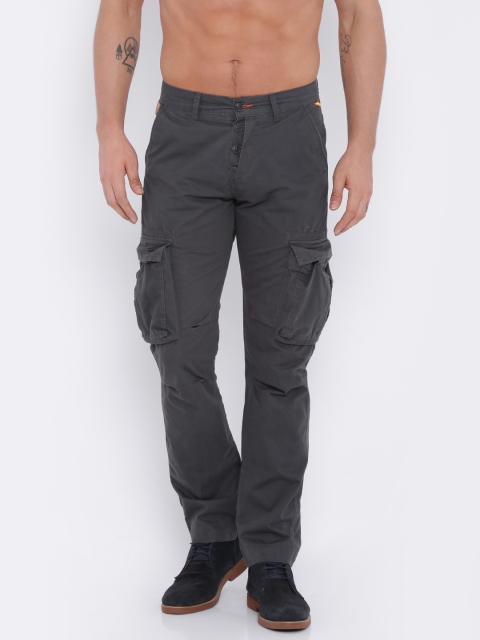 

Sports52 wear Men Grey Solid Regular Fit Cargo Trousers