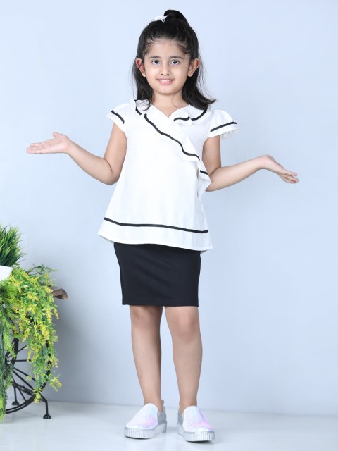 

AWW HUNNIE White Colourblocked Sheath Dress