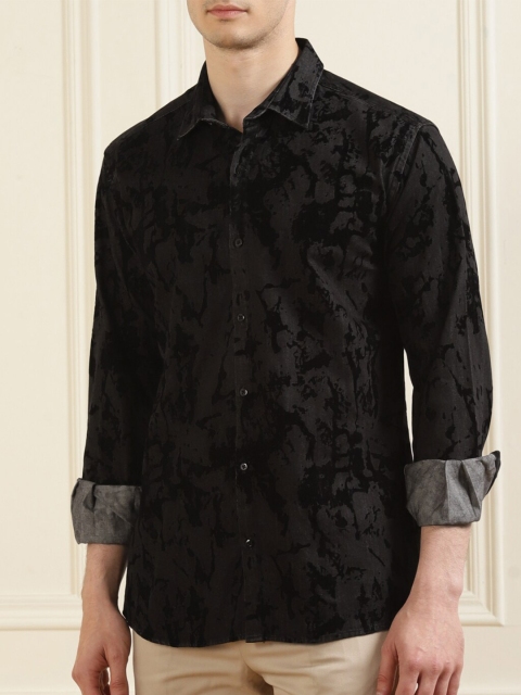 

Karl Lagerfeld Men Black Floral Printed Casual Shirt