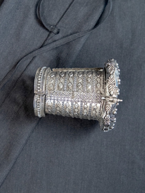 

creyons by mansi Women Silver-Toned Afghan Cuff Bracelet