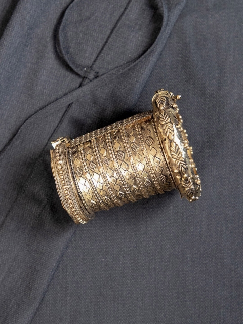 

creyons by mansi Women Gold-Toned Afghan Cuff Bracelet