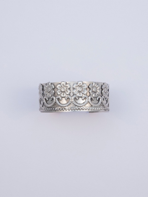 

creyons by mansi Women Silver-Toned Cuff Bracelet