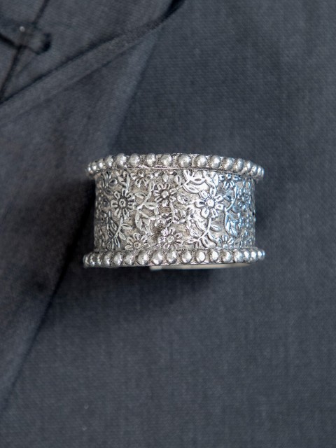 

creyons by mansi Women Silver-Toned Cuff Bracelet
