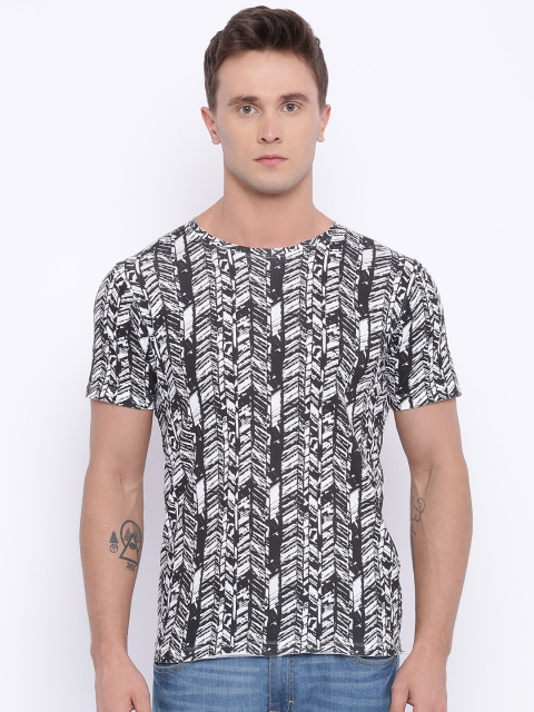 

Slub Men Black & White Printed Round Neck T-shirt
