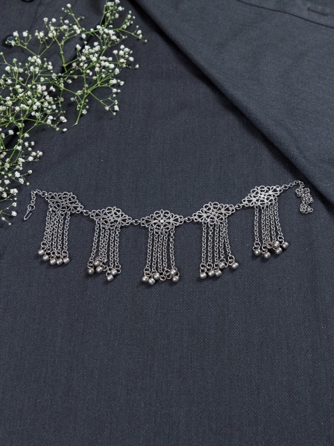 

creyons by mansi Silver-Toned Jaali Choker Necklace