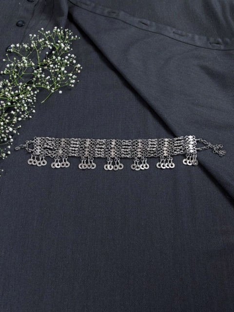 

creyons by mansi Silver-Toned Choker Necklace