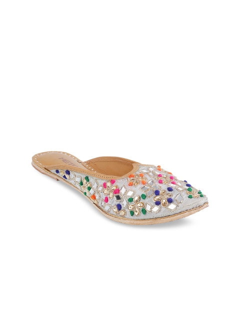 

Metro Women Grey Printed Embellished Mojaris