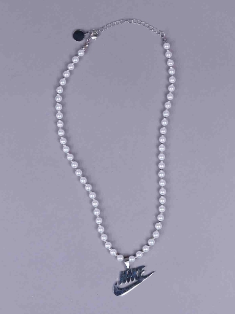 

ODETTE White & Black Necklace