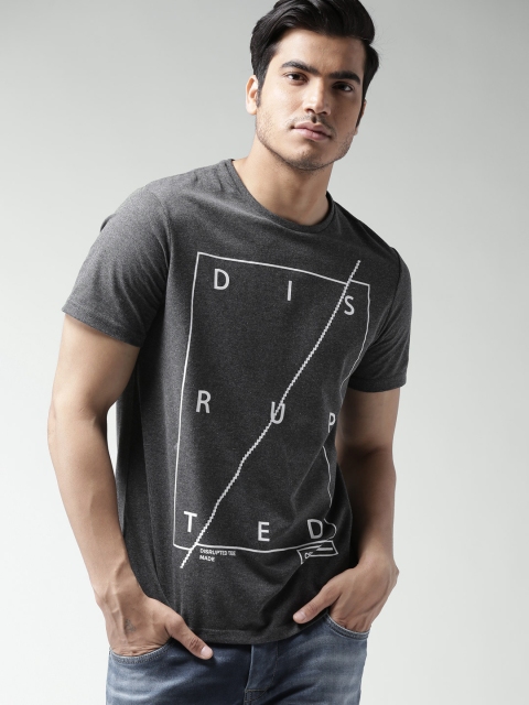 

Celio Men Charcoal Grey Printed Round Neck T-shirt
