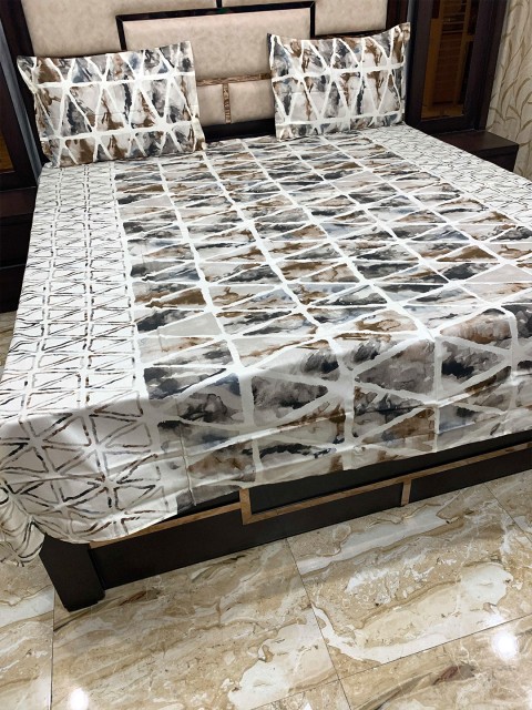 

Pure Decor Grey & White Geometric 300 TC Queen Bedsheet with 2 Pillow Covers