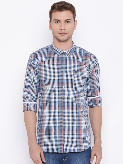 

Voi Jeans Men Blue Slim Fit Checked Casual Shirt