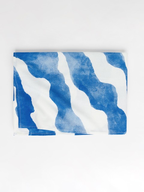 

H&M Blue & White Patterned Table Cloth