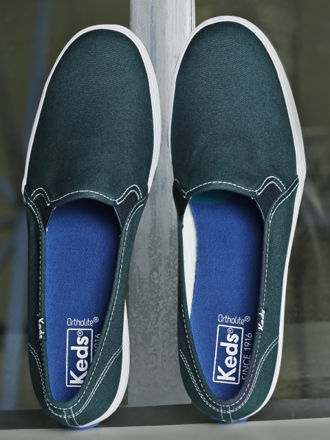 

Keds Women Navy Triple Decker Solid Slip-On Sneakers, Navy blue