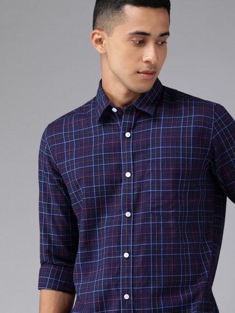 

Van Heusen Sport Men Navy Blue & Pink Slim Fit Checked Pure Cotton Casual Shirt