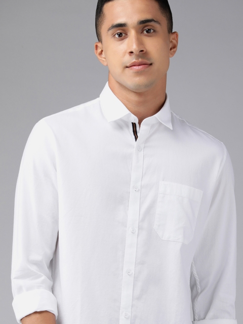 

Van Heusen Sport Men White Solid Slim Fit Pure Cotton Casual Shirt