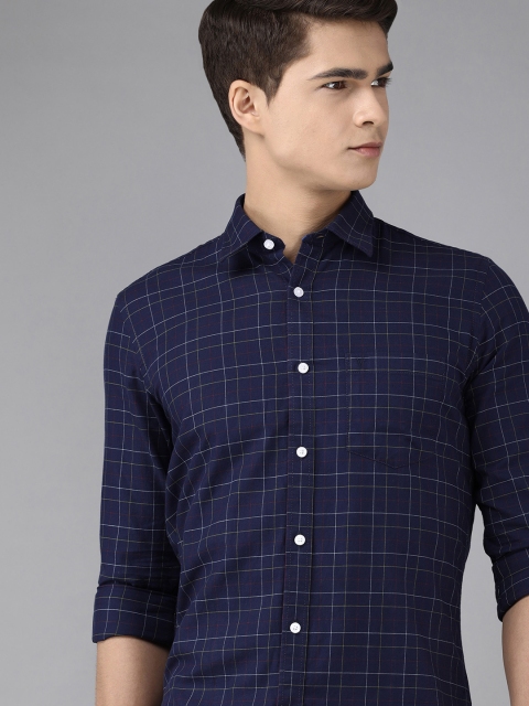 

Van Heusen Sport Men Navy Blue Slim Fit Checked Pure Cotton Casual Shirt