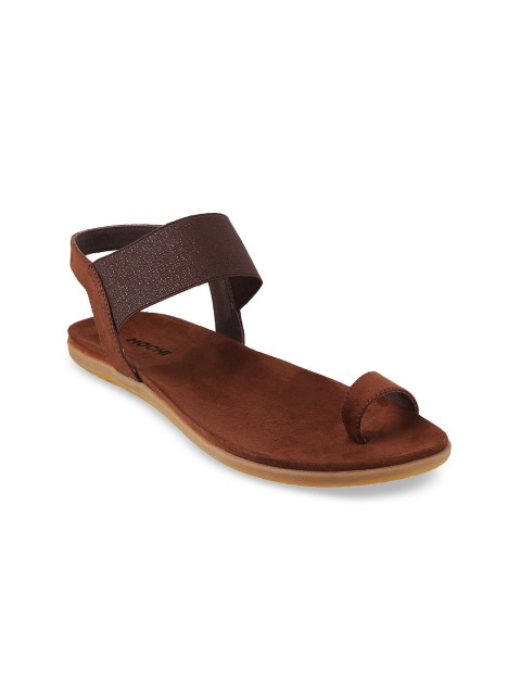 

Mochi Women Brown One Toe Flats