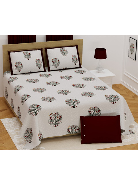 

Aura Maroon Geometric 200 TC King Bedsheet with 2 Pillow Covers
