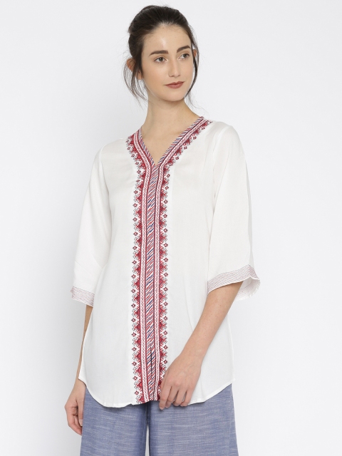 

Rangriti Women Off-White Embroidered Kurta