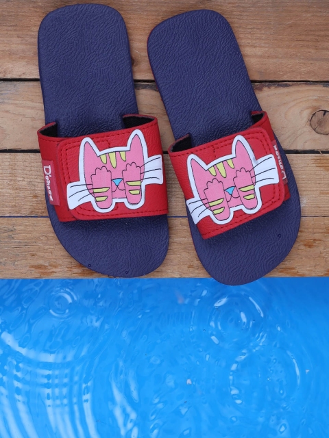 

DChica Girls Navy Blue & Red Printed Sliders