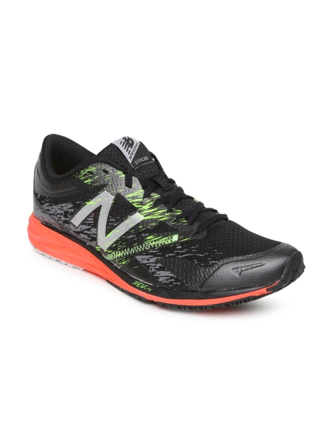 

New Balance Men Black Strobe Running Shoes