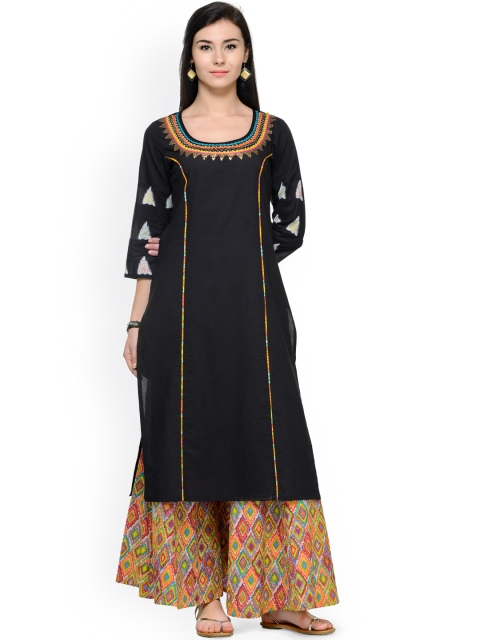 

Varanga Women Black Solid Straight Kurta