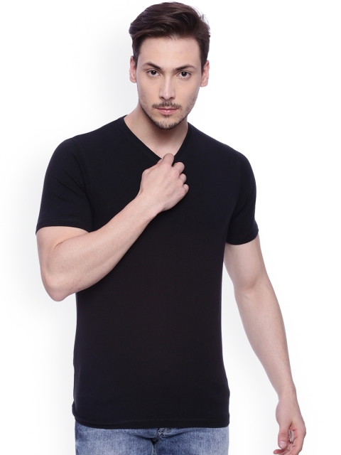 

Basics Men Black Solid Muscle Fit V-Neck T-shirt