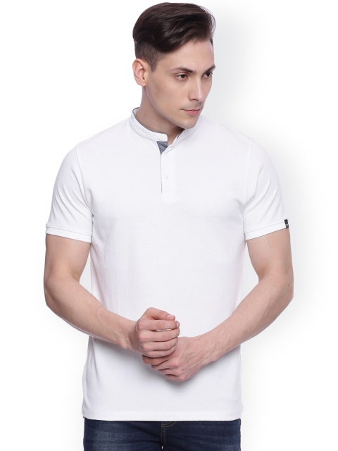 

Basics Men White Solid Muscle Slim Fit T-shirt