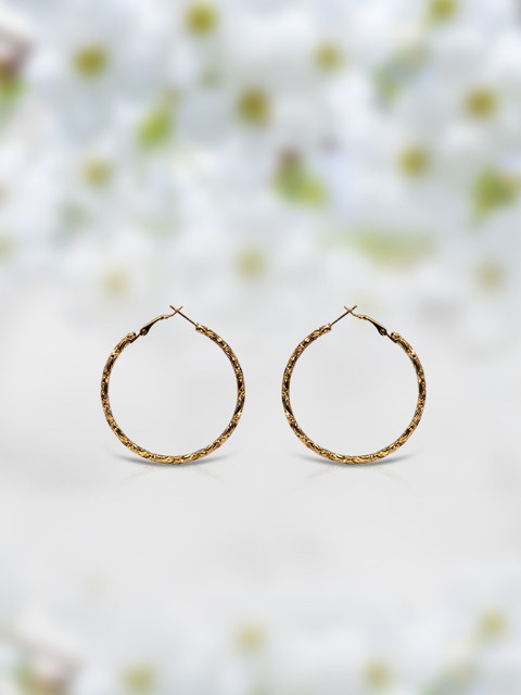 

LYKKEIN Gold-Toned Circular Hoop Earrings