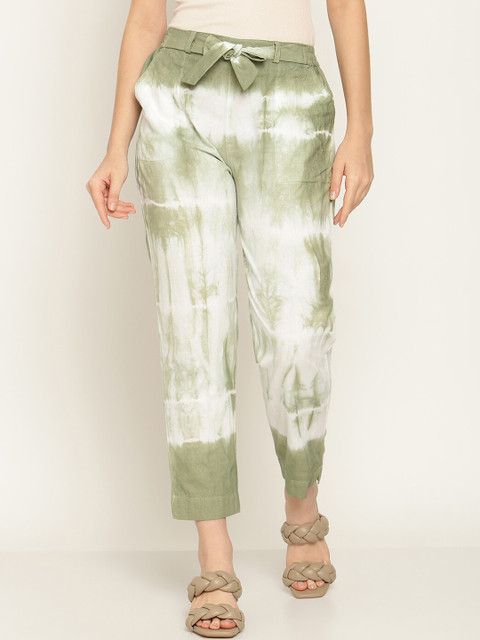 

Aawari Women Green Ethnic Motifs Printed Relaxed High-Rise Trousers