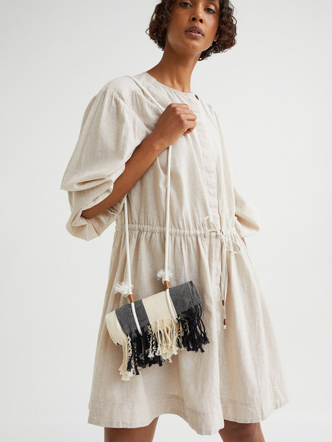 

H&M Women Grey & White Carry-Strap Beach Towel