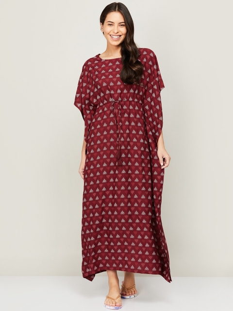 

Ginger by Lifestyle Women Maroon Printed Maxi Nightdress