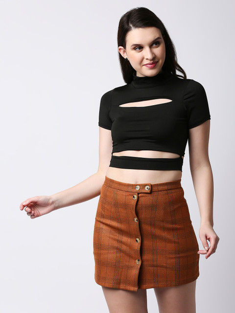 

LYKKEIN Black Crop Top