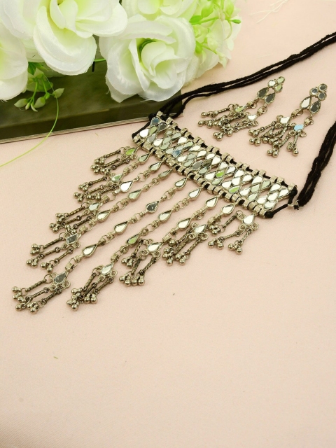 

Urmika Silver-Toned White Stone-Studded Beaded Jewellery Set