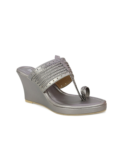 

Inc 5 Women Gunmetal-Toned Embellished Ethnic Wedge Heels, Metallic