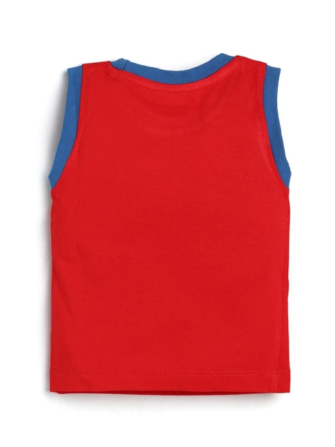 

Hopscotch Boys Red Colourblocked Applique T-shirt