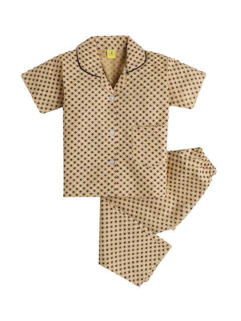 

Hopscotch Unisex Kids Beige & Black Printed Night suit