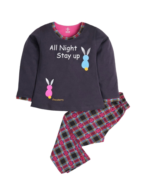 

Hopscotch Girls Grey & White Printed Night suit