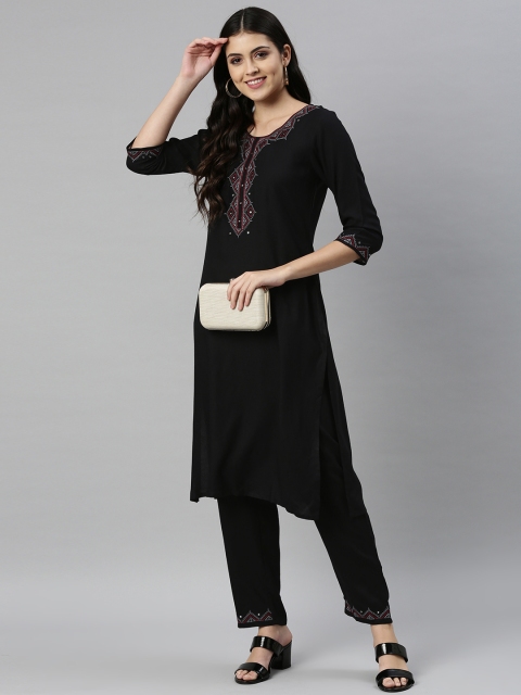 

ETIQUETTE Women Black Ethnic Motifs Yoke Design Thread Work Kurta with Palazzos