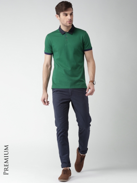 

INVICTUS Men Green Solid Polo Collar T-shirt