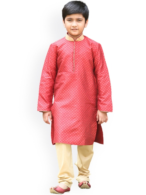 

Manyavar Boys Maroon Ethnic Motifs Kurta with Pyjamas