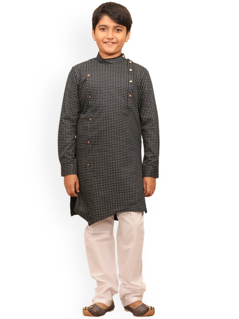 

Manyavar Boys Blue Printed Cotton Blend Kurta Set