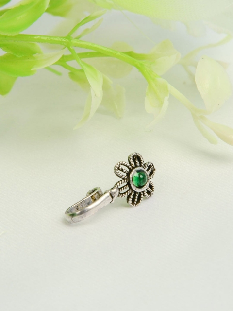 

Urmika Silver-Plated & Green Oxidized Flower Nose Ring